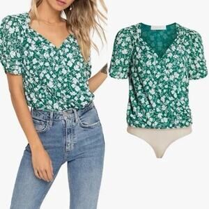 ASTR The Label Wrap Front Bodysuit Green/White Floral Blouse Top S Puff Sleeves